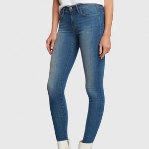 Dreamer Mid Rise Skinny Jean